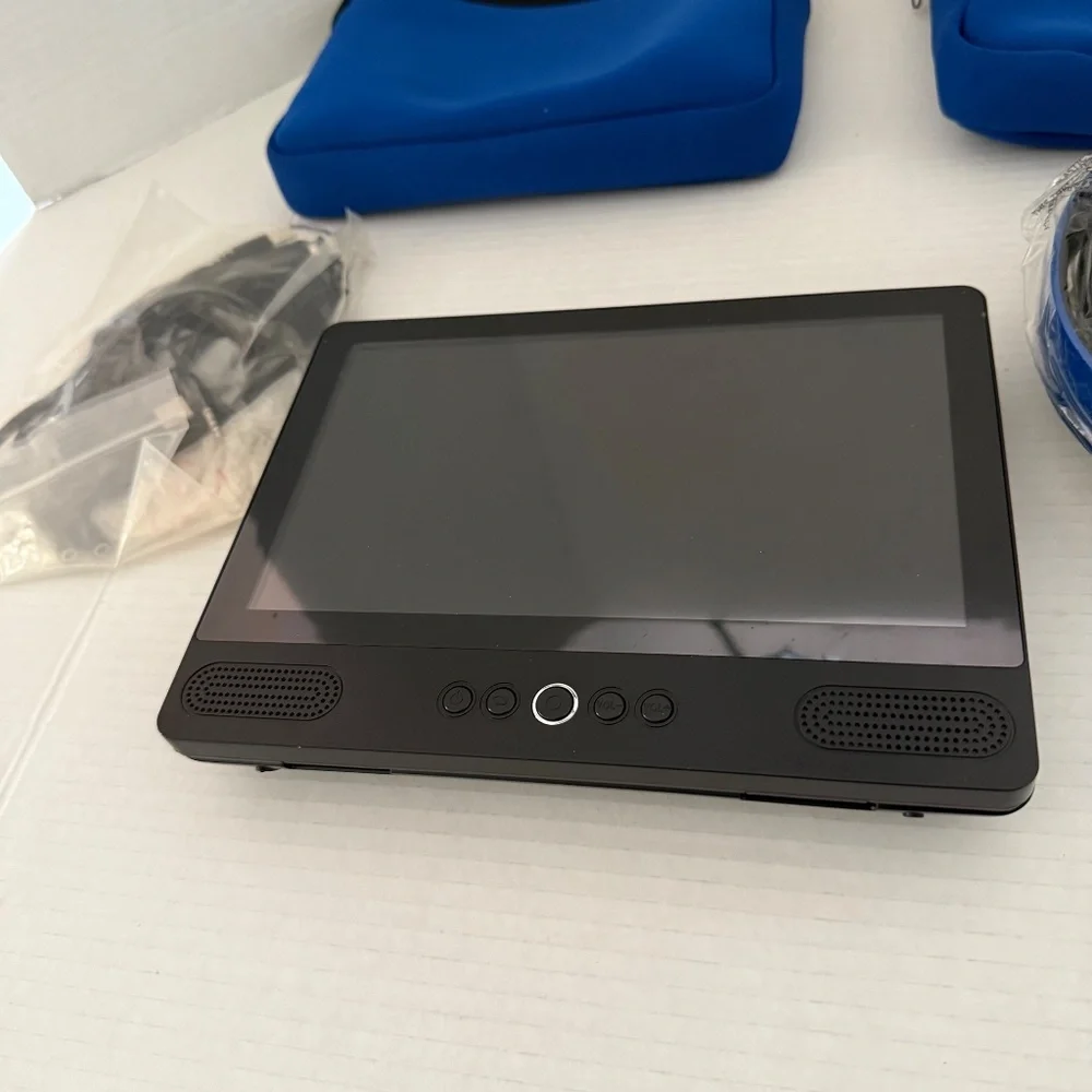 NEW Zeki 9” Smart Tablet + DVD Player Combo w/ Bonus Set of 2 Headphones